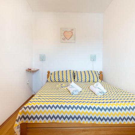 נאום Apartments In חדר תמונה