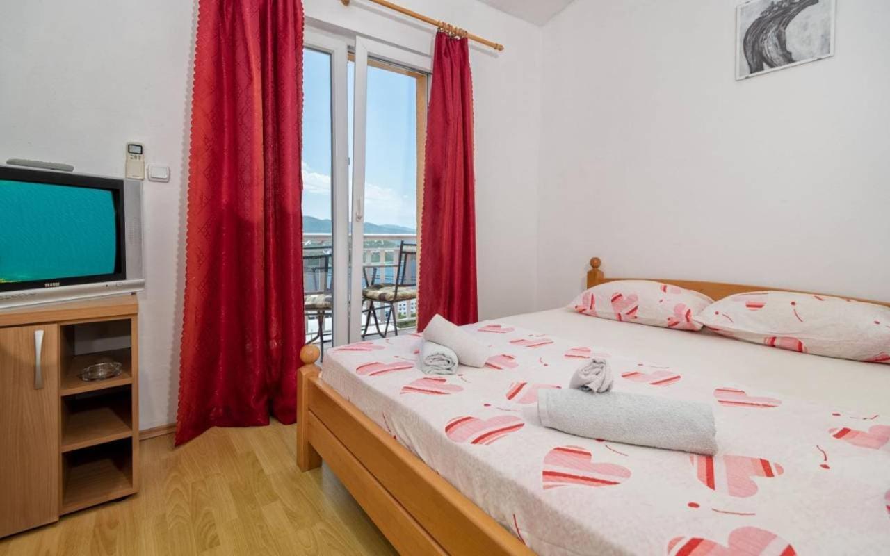 נאום Apartments In מראה חיצוני תמונה
