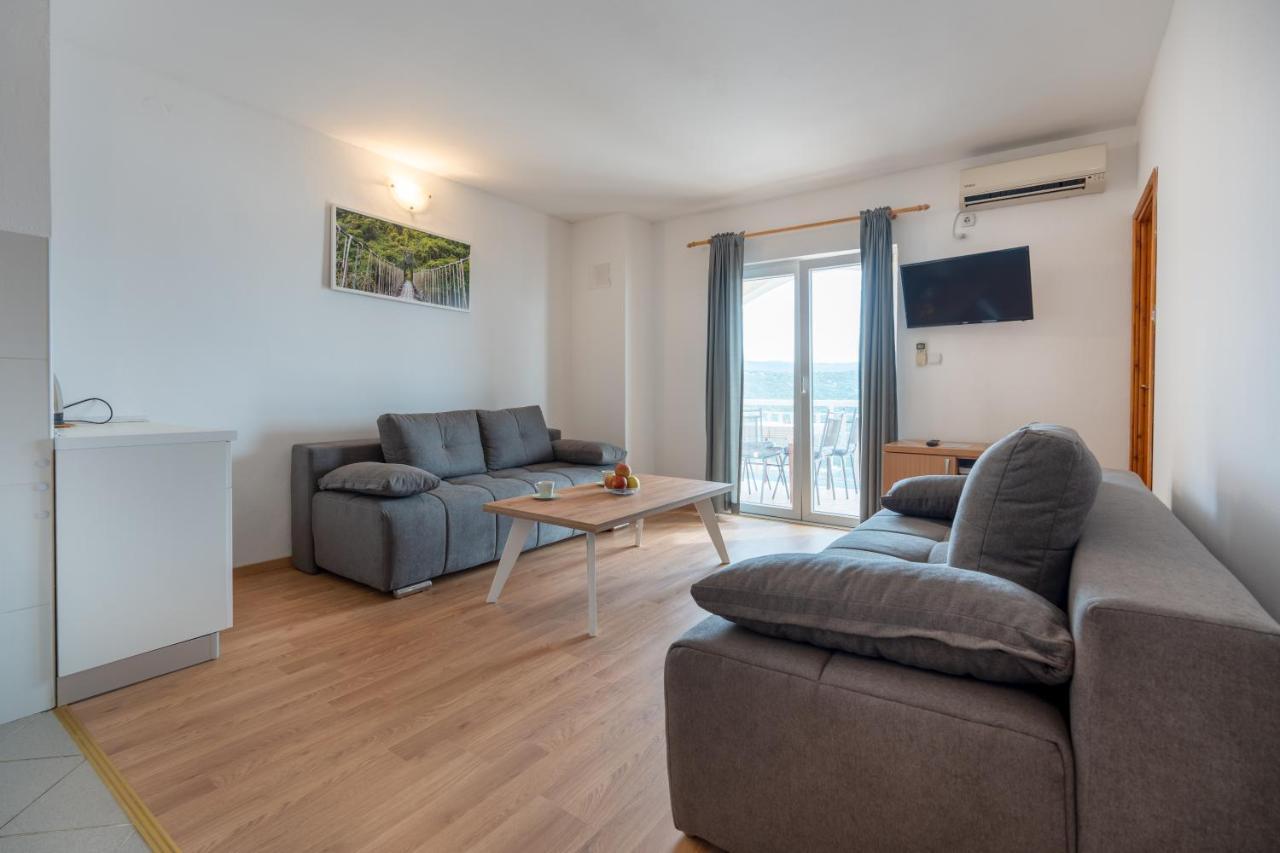 נאום Apartments In חדר תמונה