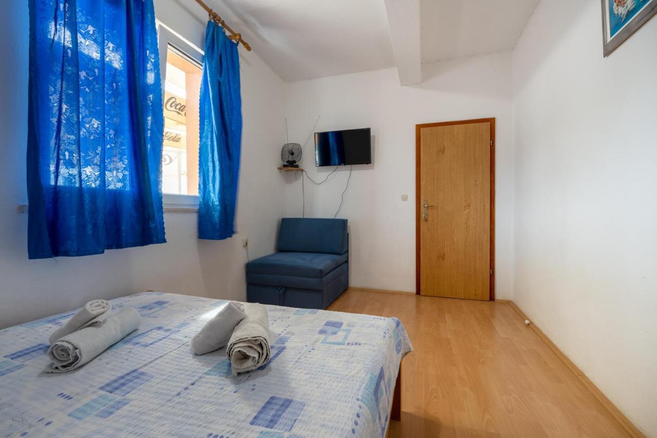 נאום Apartments In חדר תמונה