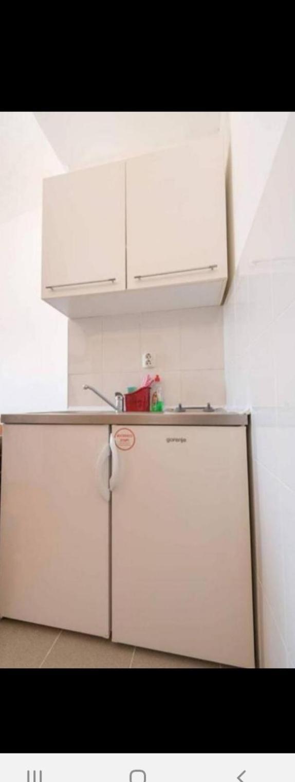 נאום Apartments In חדר תמונה