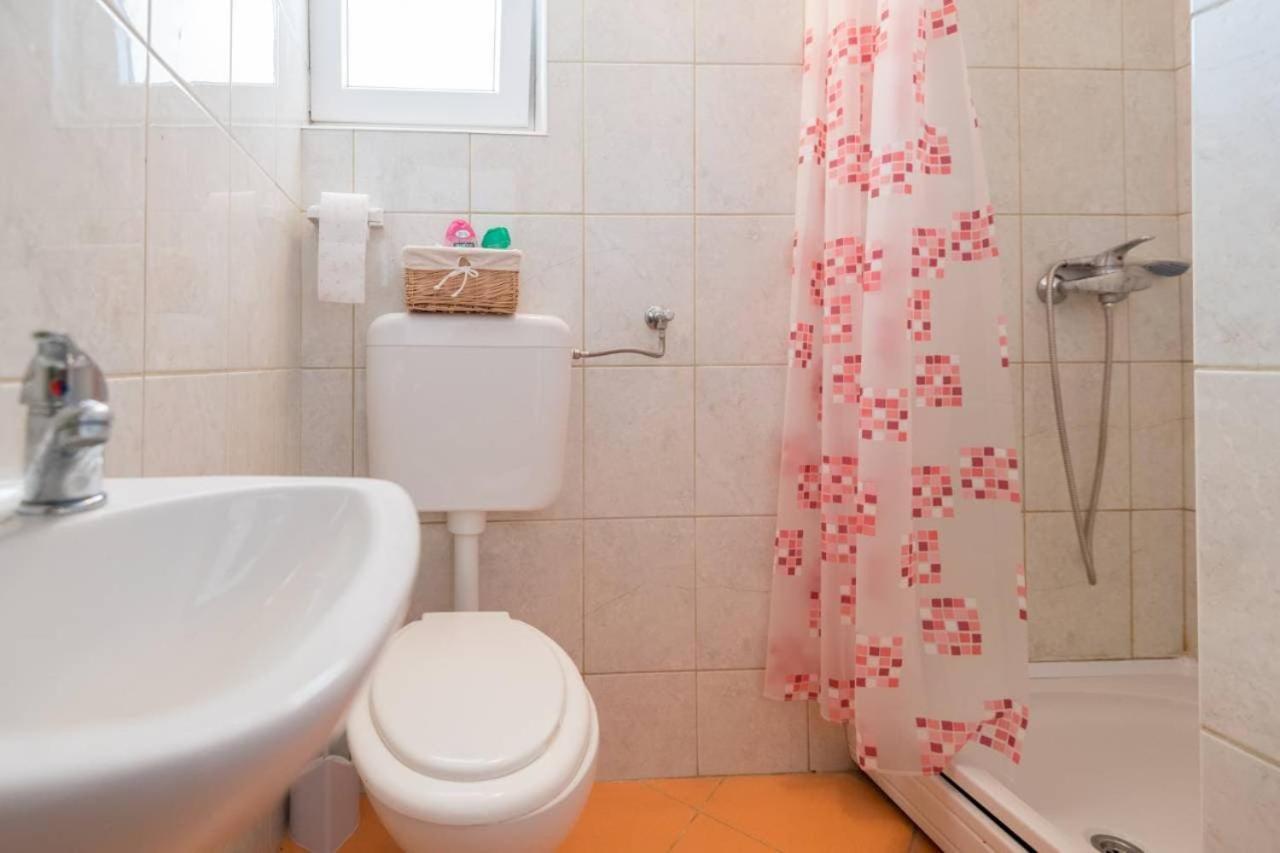 נאום Apartments In מראה חיצוני תמונה